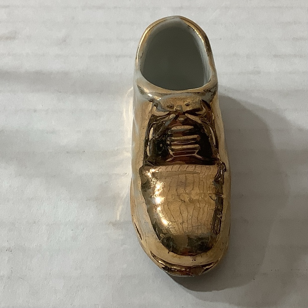 Vintage  Made In Japan 22 Kt Gold Guilted Porcelain 3” Long Men’s Miniature Shoe